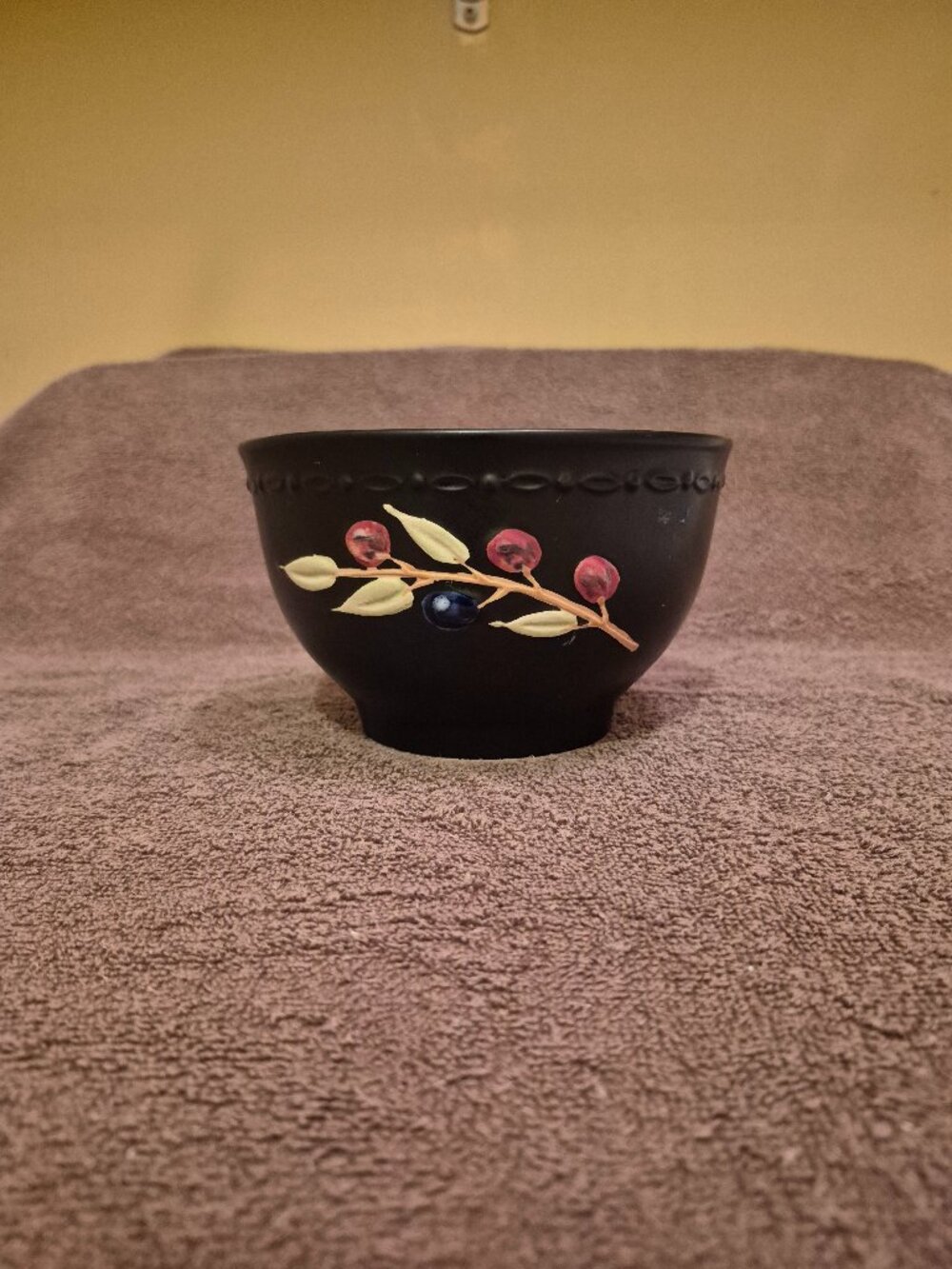 VINTAGE MATTE BLACK SOUP/CEREAL BOWL PAINTED BERRIES AND LEAVES